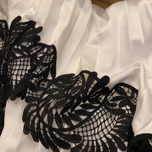 Self portrait Pleated Wrap Top Ivory - Picture 5 of 8